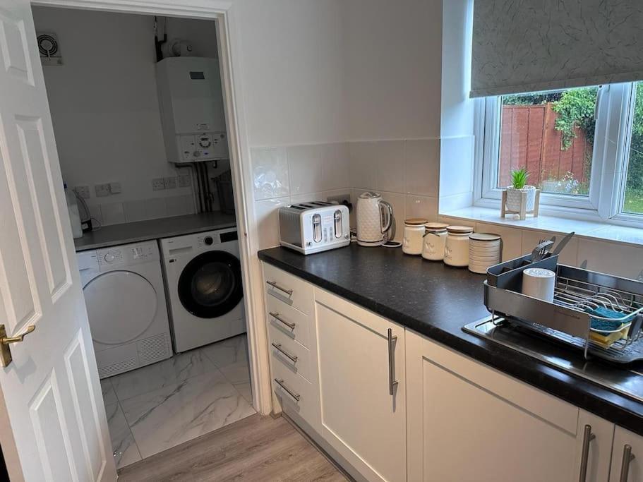 Villa Luxury 4 Bed House In Coventry Exterior foto